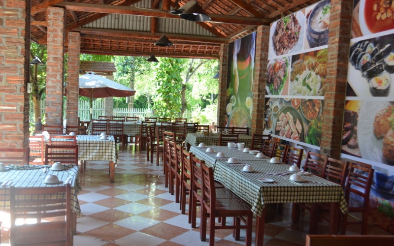 Quán ngon Ngói Đỏ